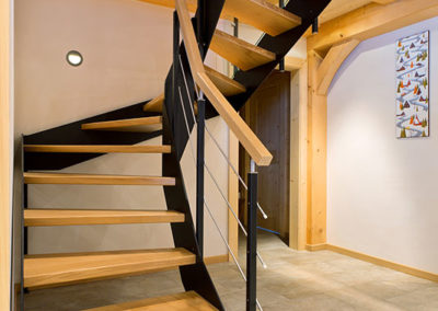 escalier-intérieur-chalet-isabelle L'escalier qui mène à l'étage